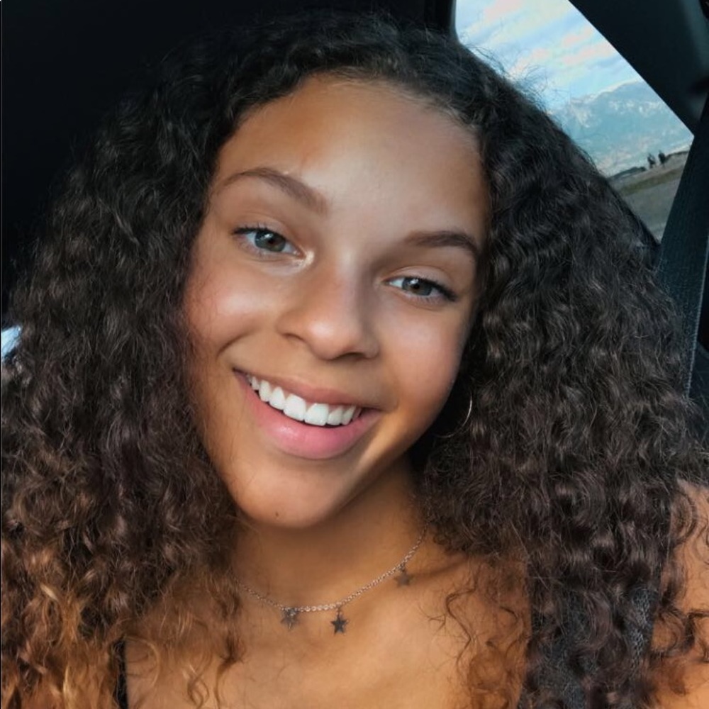 Meet your Posher, Cambree